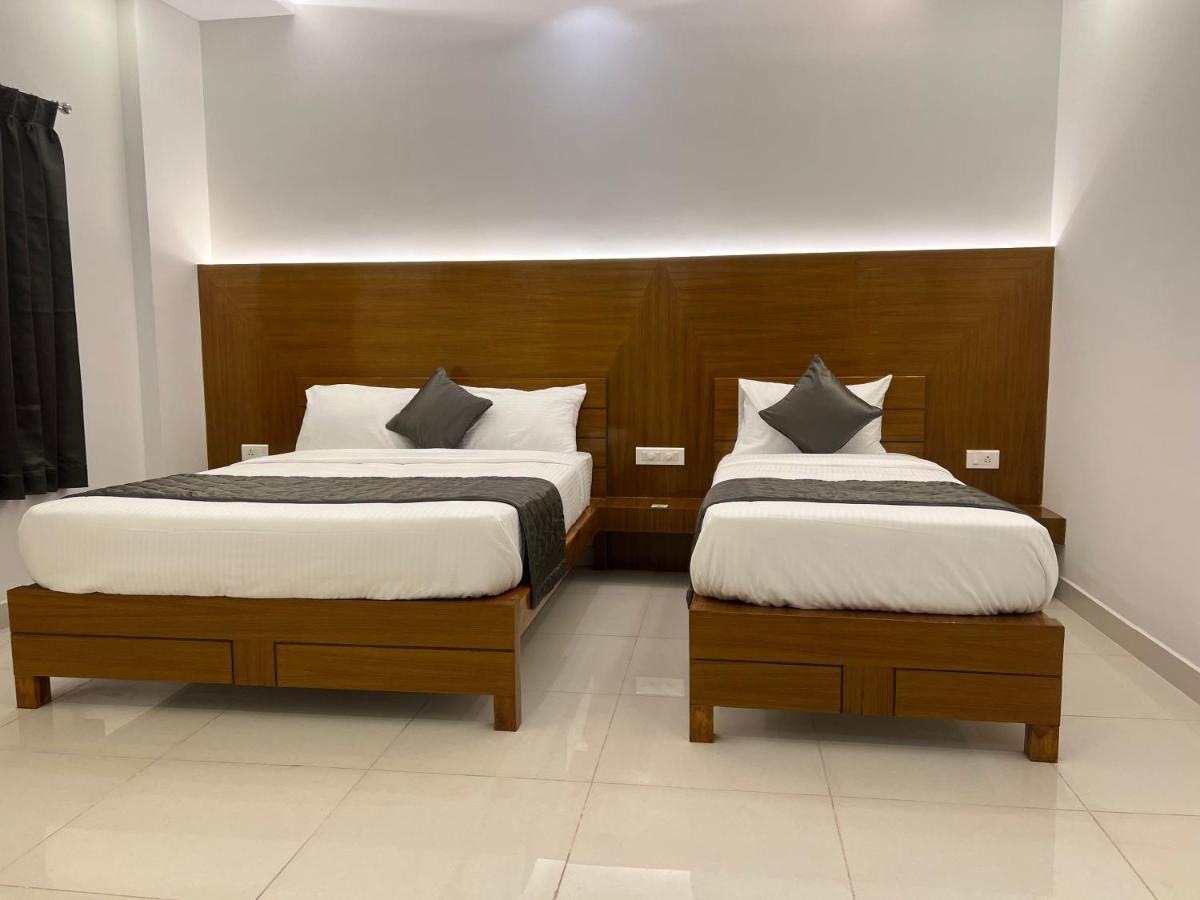 Le Hotel Host Tiruchirappalli 外观 照片