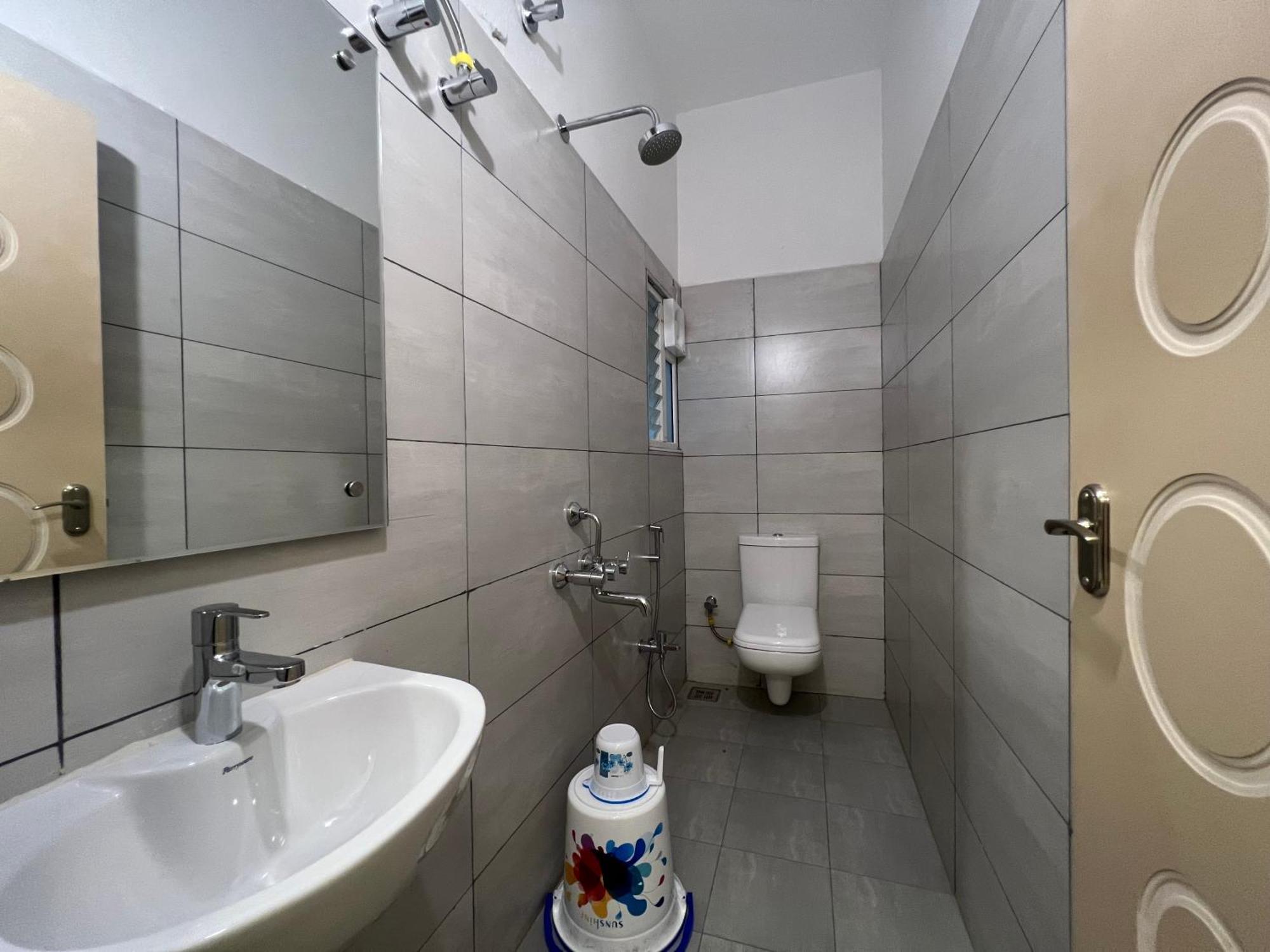 Le Hotel Host Tiruchirappalli 外观 照片